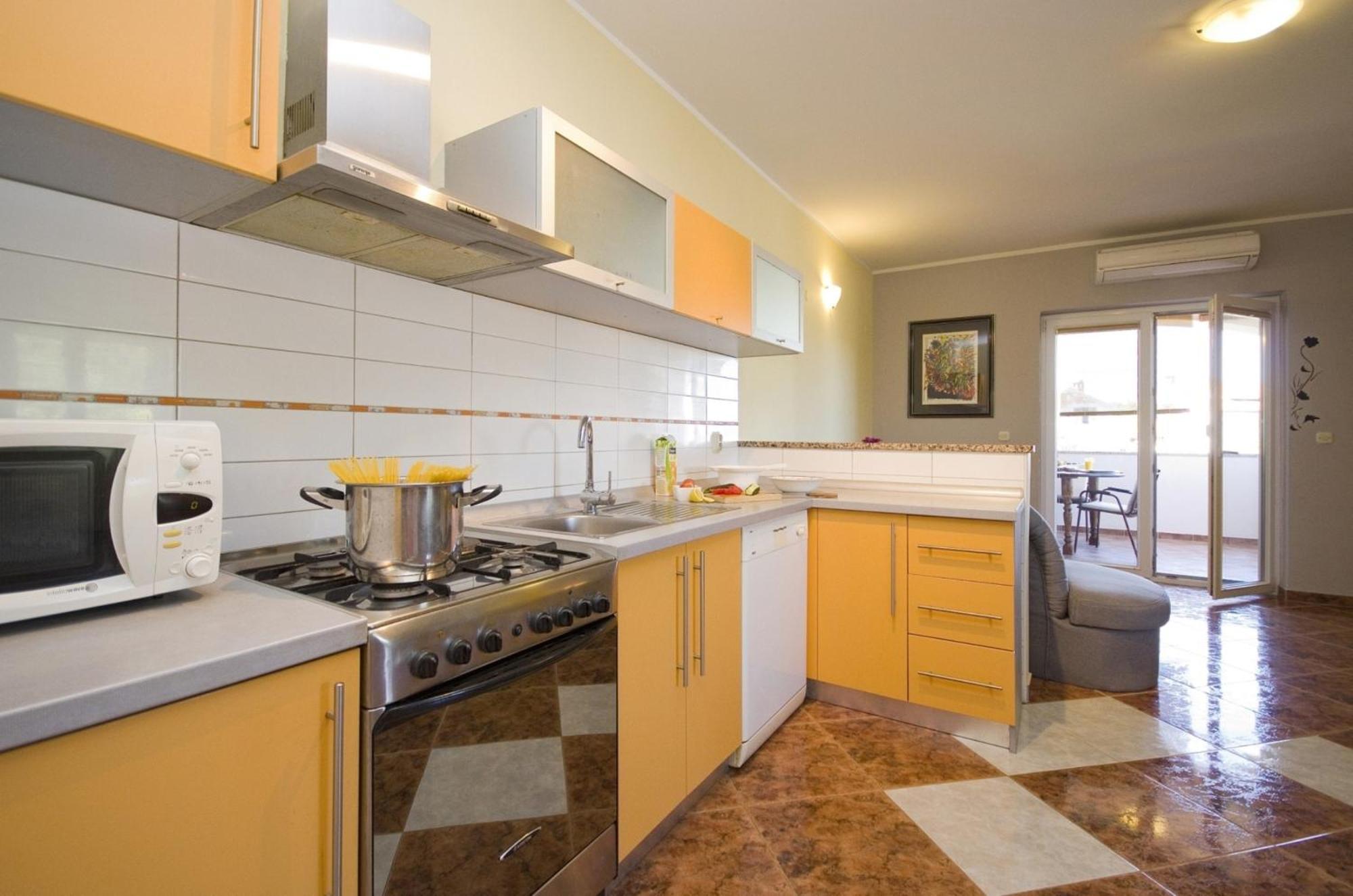 Apartment And Room Marlen Rovinjsko Selo Bilik gambar